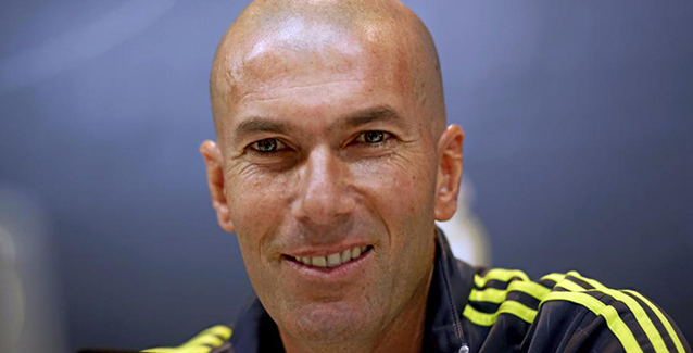 Zidane en una de sus ruedas de prensa